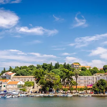 Korunic Apartman Lumbarda